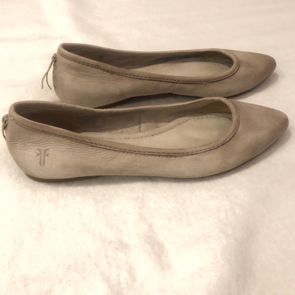 Frye tan ‘Regina’ Ballet Flats Size 7